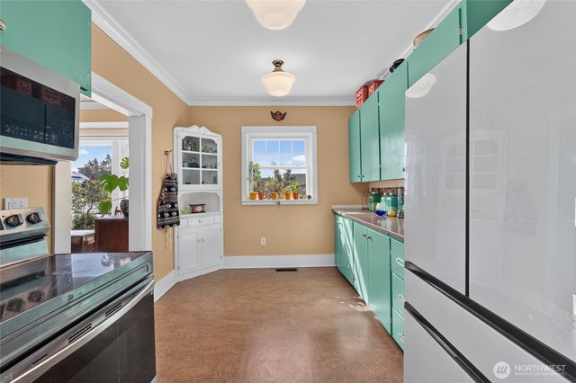 237 W Third Street, Port Angeles, WA 98362