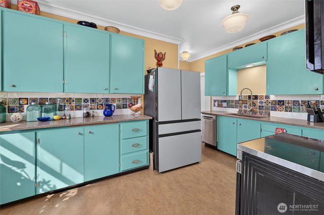 237 W Third Street, Port Angeles, WA 98362