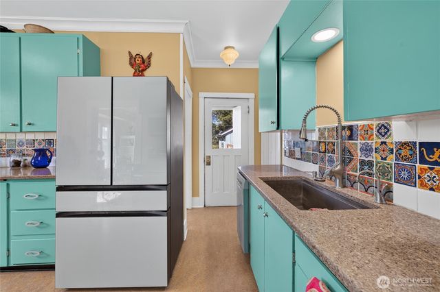 237 W Third Street, Port Angeles, WA 98362