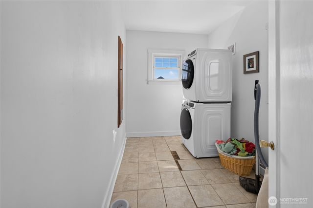 237 W Third Street, Port Angeles, WA 98362