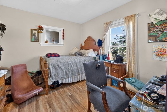 237 W Third Street, Port Angeles, WA 98362