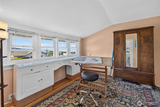 237 W Third Street, Port Angeles, WA 98362