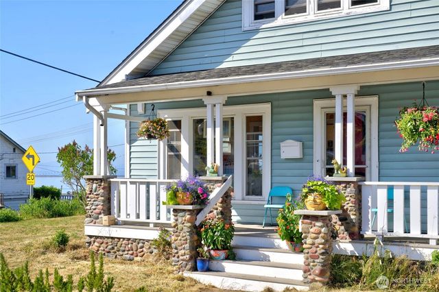 237 W Third Street, Port Angeles, WA 98362