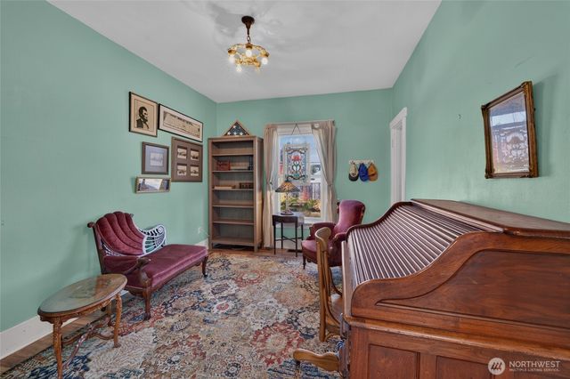 237 W Third Street, Port Angeles, WA 98362