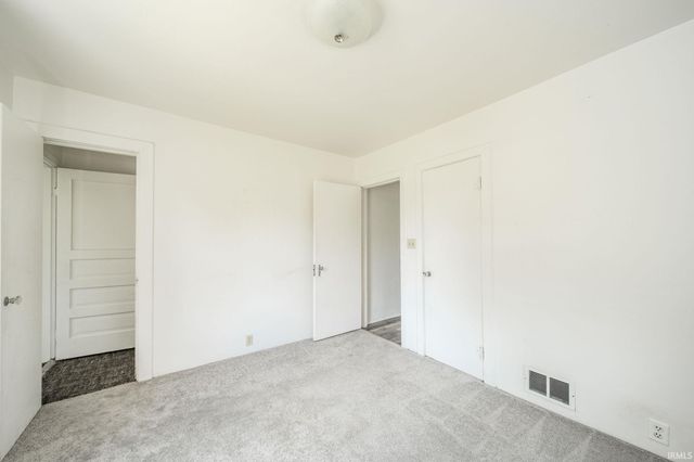 14417 W Wayne Street, Daleville, IN 47334