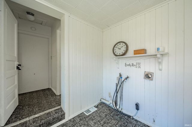 14417 W Wayne Street, Daleville, IN 47334
