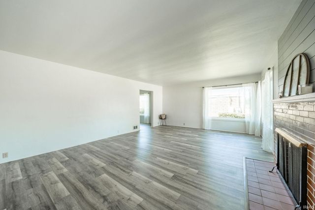 14417 W Wayne Street, Daleville, IN 47334