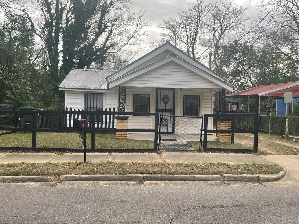 635 Chickasaw S, Dothan, AL 36303