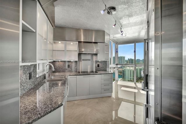 3370 Hidden Bay Drive 2708, Aventura, FL 33180