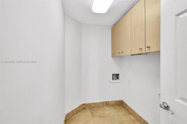 3370 Hidden Bay Drive 2708, Aventura, FL 33180