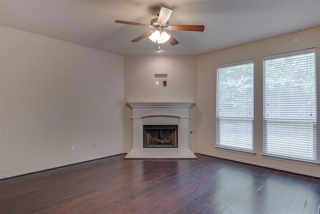 6677 Friendsway Drive, Fort Worth, TX 76137
