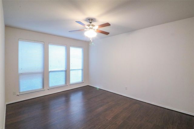 6677 Friendsway Drive, Fort Worth, TX 76137