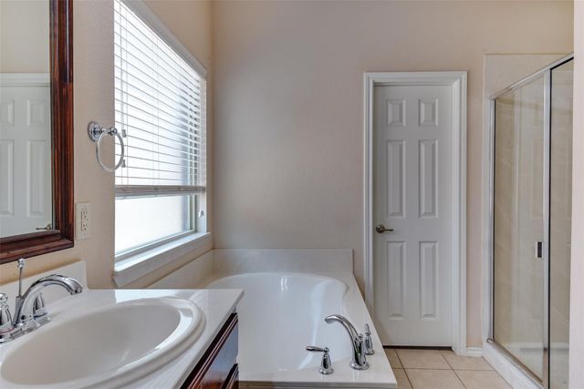 6677 Friendsway Drive, Fort Worth, TX 76137