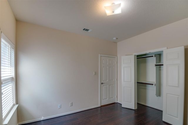 6677 Friendsway Drive, Fort Worth, TX 76137