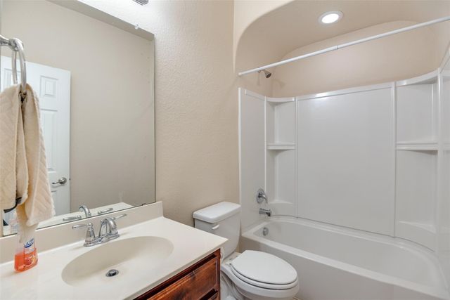 6677 Friendsway Drive, Fort Worth, TX 76137