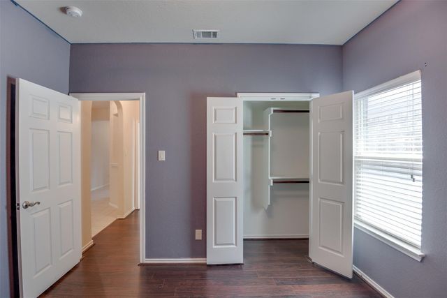 6677 Friendsway Drive, Fort Worth, TX 76137