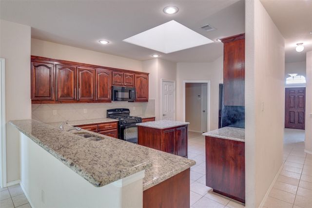 6677 Friendsway Drive, Fort Worth, TX 76137