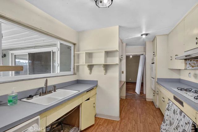 2006 Nutwood Avenue, Fullerton, CA 92831