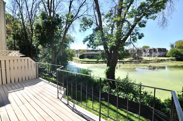 5845 Lake Curve Lane, Brooklyn Center, MN 55429