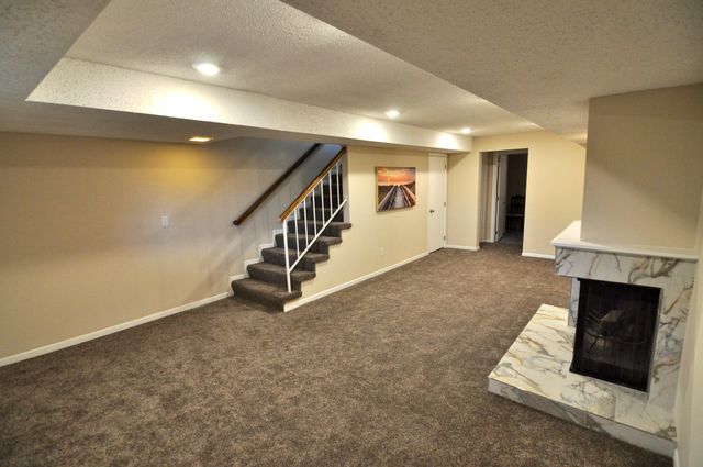 5845 Lake Curve Lane, Brooklyn Center, MN 55429