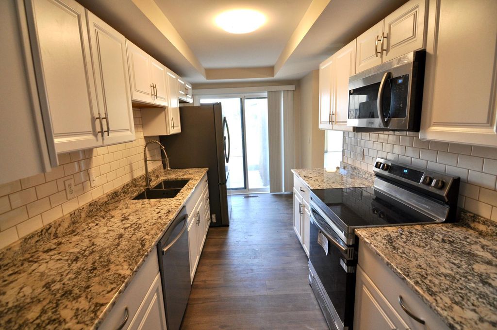5845 Lake Curve Lane, Brooklyn Center, MN 55429 — photo 3