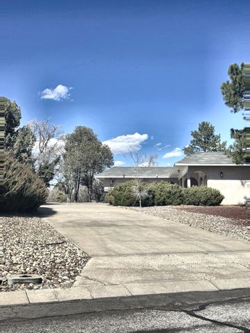 5119 Justin Drive NW, Albuquerque, NM 87114