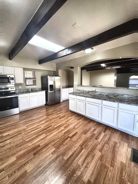 Image 6 of property listing at 5119 Justin Drive NW, Albuquerque, NM 87114