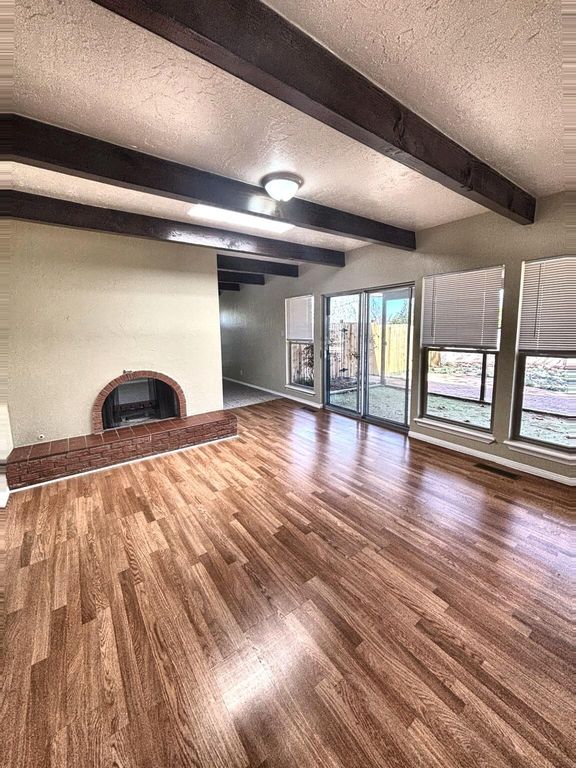 Image 8 of property listing at 5119 Justin Drive NW, Albuquerque, NM 87114