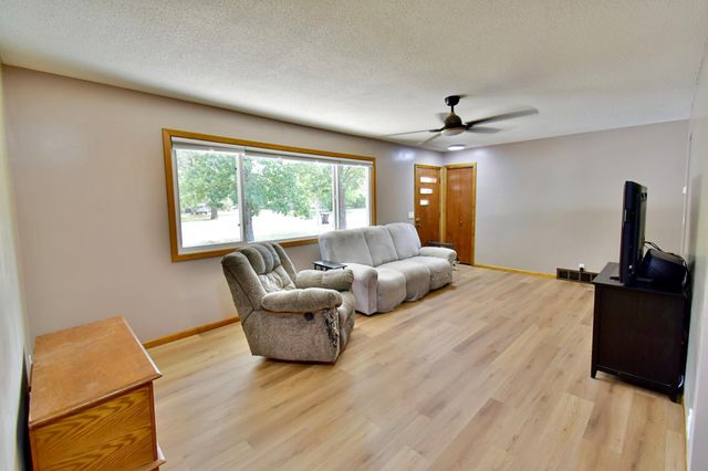 621 Powell Street N, Big Lake, MN 55309
