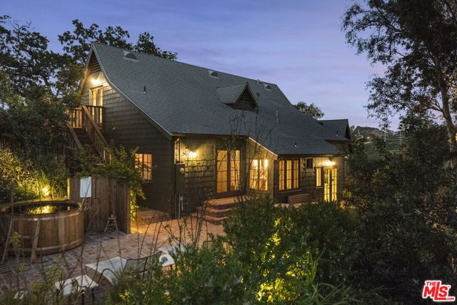 1960 Escarpa Drive, Los Angeles, CA 90041