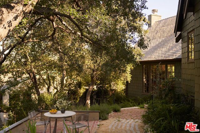 1960 Escarpa Drive, Los Angeles, CA 90041