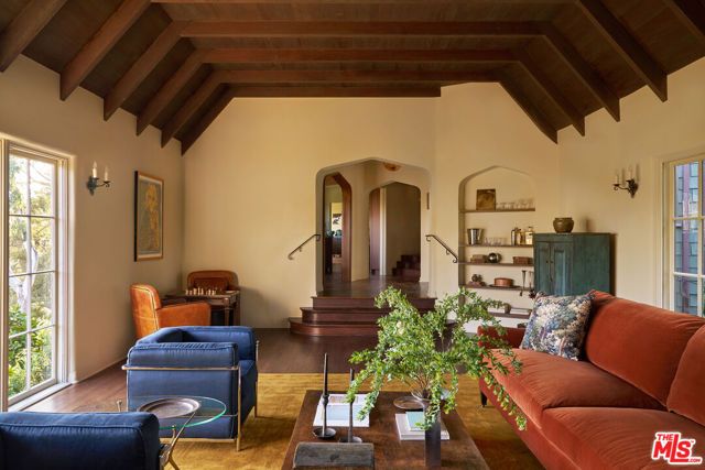 1960 Escarpa Drive, Los Angeles, CA 90041