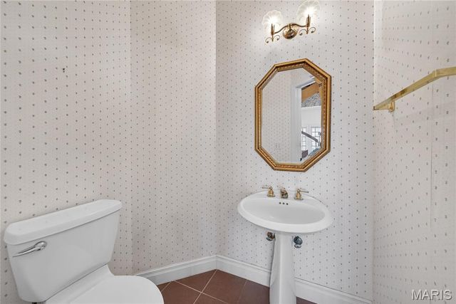 62 Moorings Drive, Lake St Louis, MO 63367