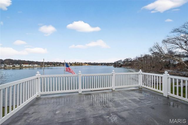 62 Moorings Drive, Lake St Louis, MO 63367