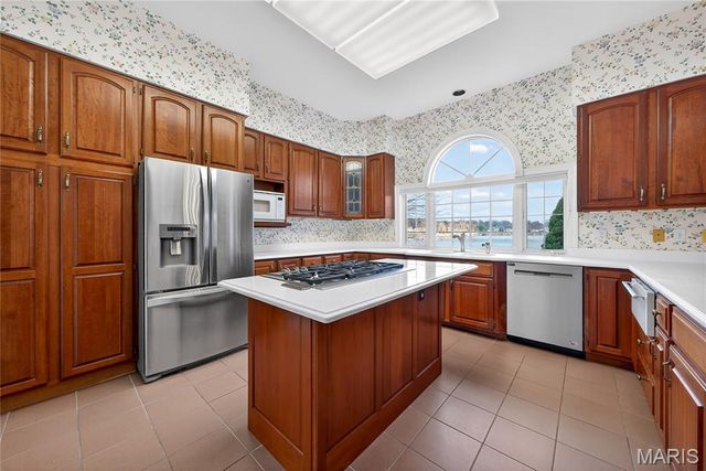 62 Moorings Drive, Lake St Louis, MO 63367