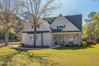 237 Pine Village Drive, Rocky Point, NC 28457
