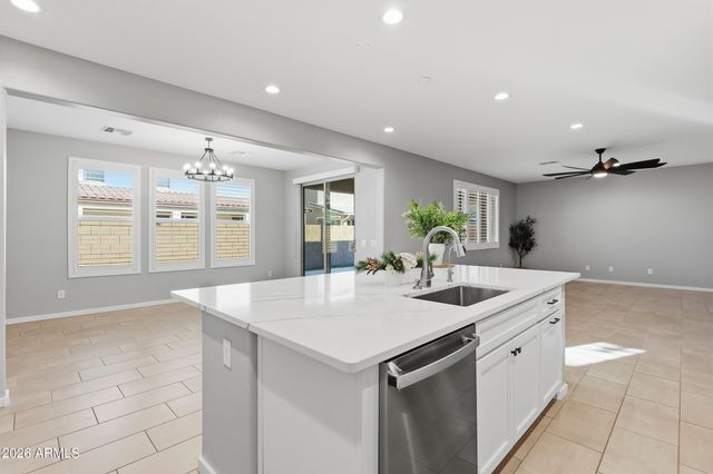 550 E ZION Place, Chandler, AZ 85249