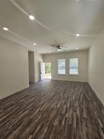11443 Underwood Street, Willis, TX 77318