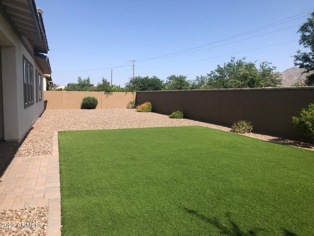 1949 E BELLFLOWER Court, Gilbert, AZ 85298