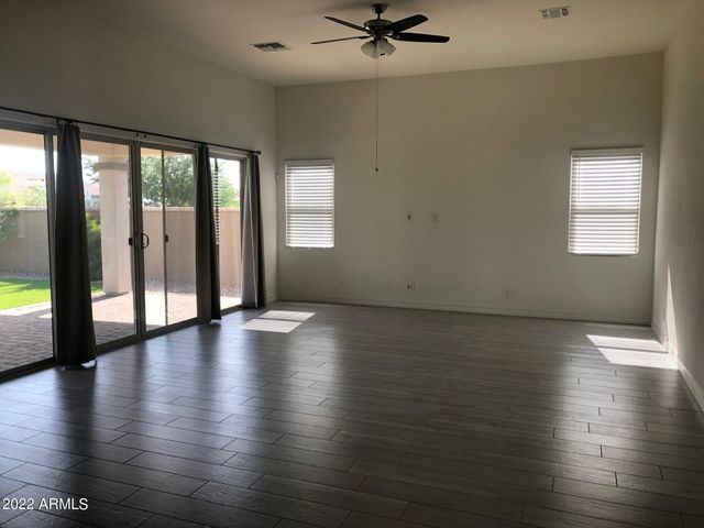 1949 E BELLFLOWER Court, Gilbert, AZ 85298