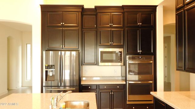 1949 E BELLFLOWER Court, Gilbert, AZ 85298