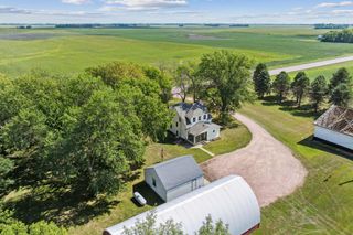 887 State Highway 263, Welcome, MN 56181