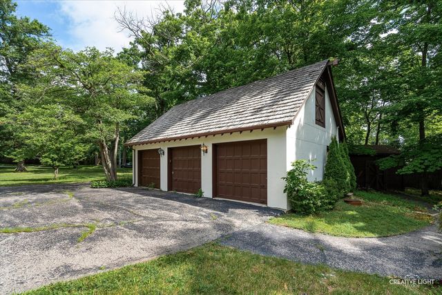 595 Crab Tree Lane, Lake Forest, IL 60045