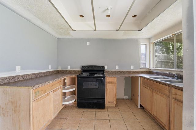 4415 Crofter Glen Drive, Friendswood, TX 77546