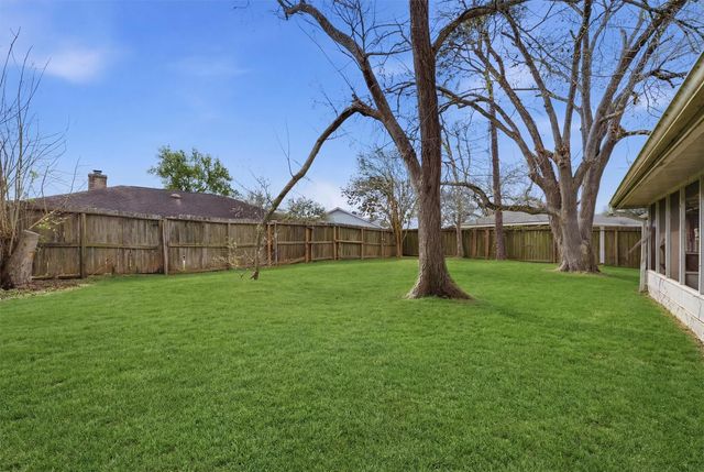 4415 Crofter Glen Drive, Friendswood, TX 77546