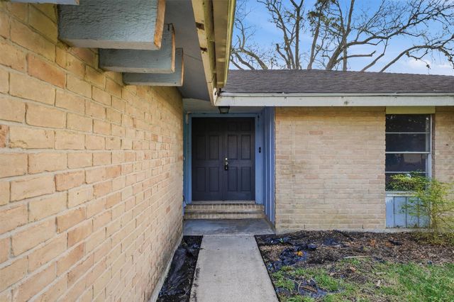 4415 Crofter Glen Drive, Friendswood, TX 77546
