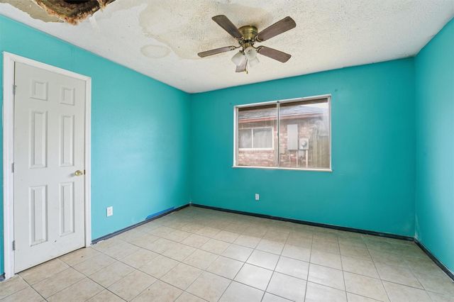 4415 Crofter Glen Drive, Friendswood, TX 77546