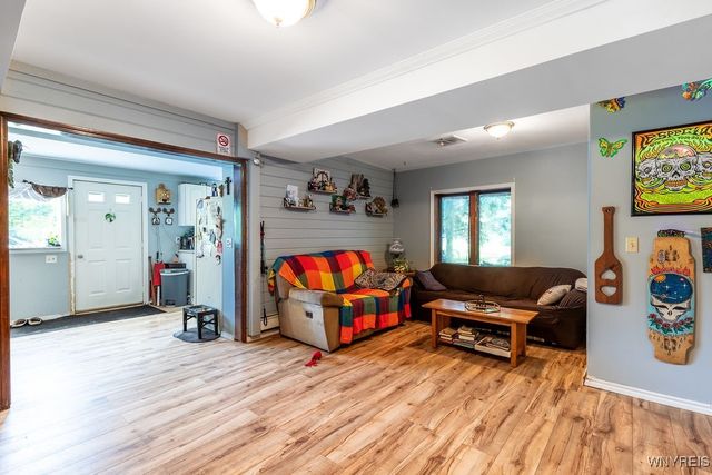 6385 Willow Drive, Boston, NY 14075