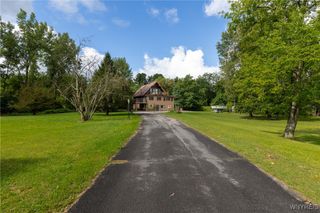 6385 Willow Drive, Boston, NY 14075