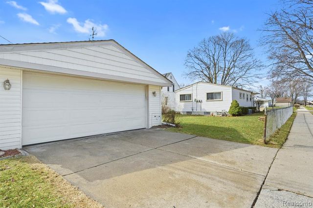 14509 Poplar Street, Southgate, MI 48195